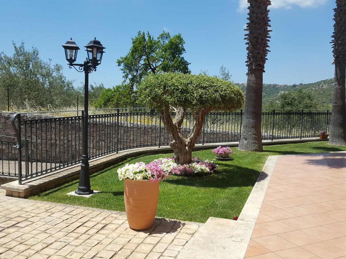 Le Rose Di Modica Villa Exteriör bild